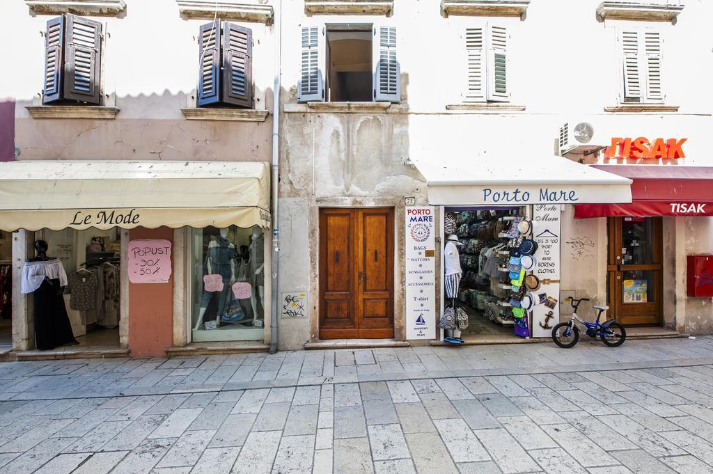 Apartment Main Street Carera