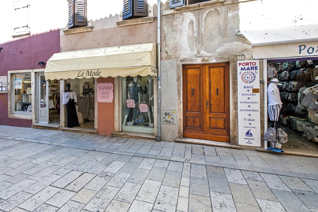 Apartment Main Street Carera